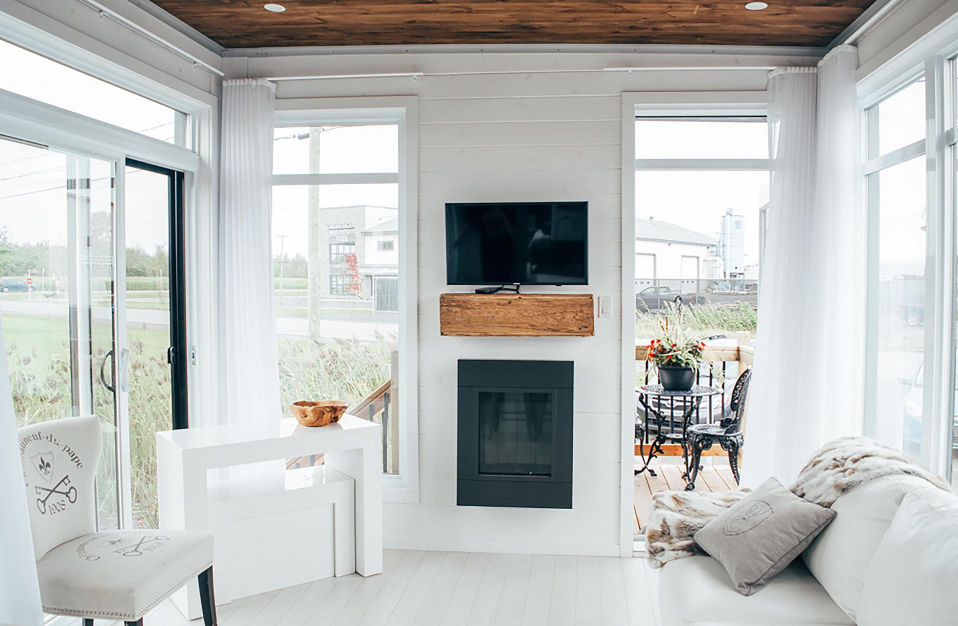 Meet Billy The 408 Sq ft Prefab Tiny House Made For Small Families Meet Billy The 408 Sq ft Prefab Tiny House Made For Small Families