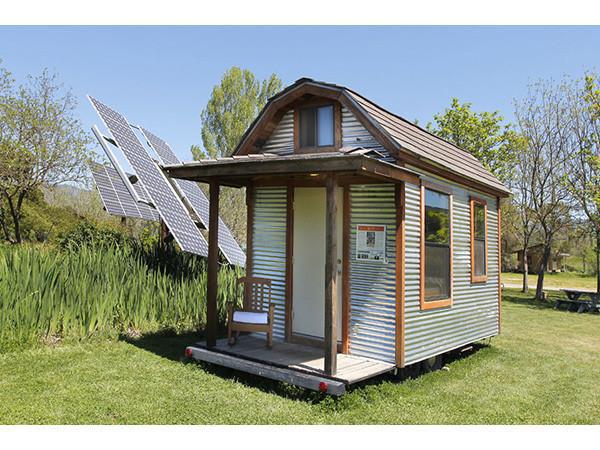 solar-tiny-house