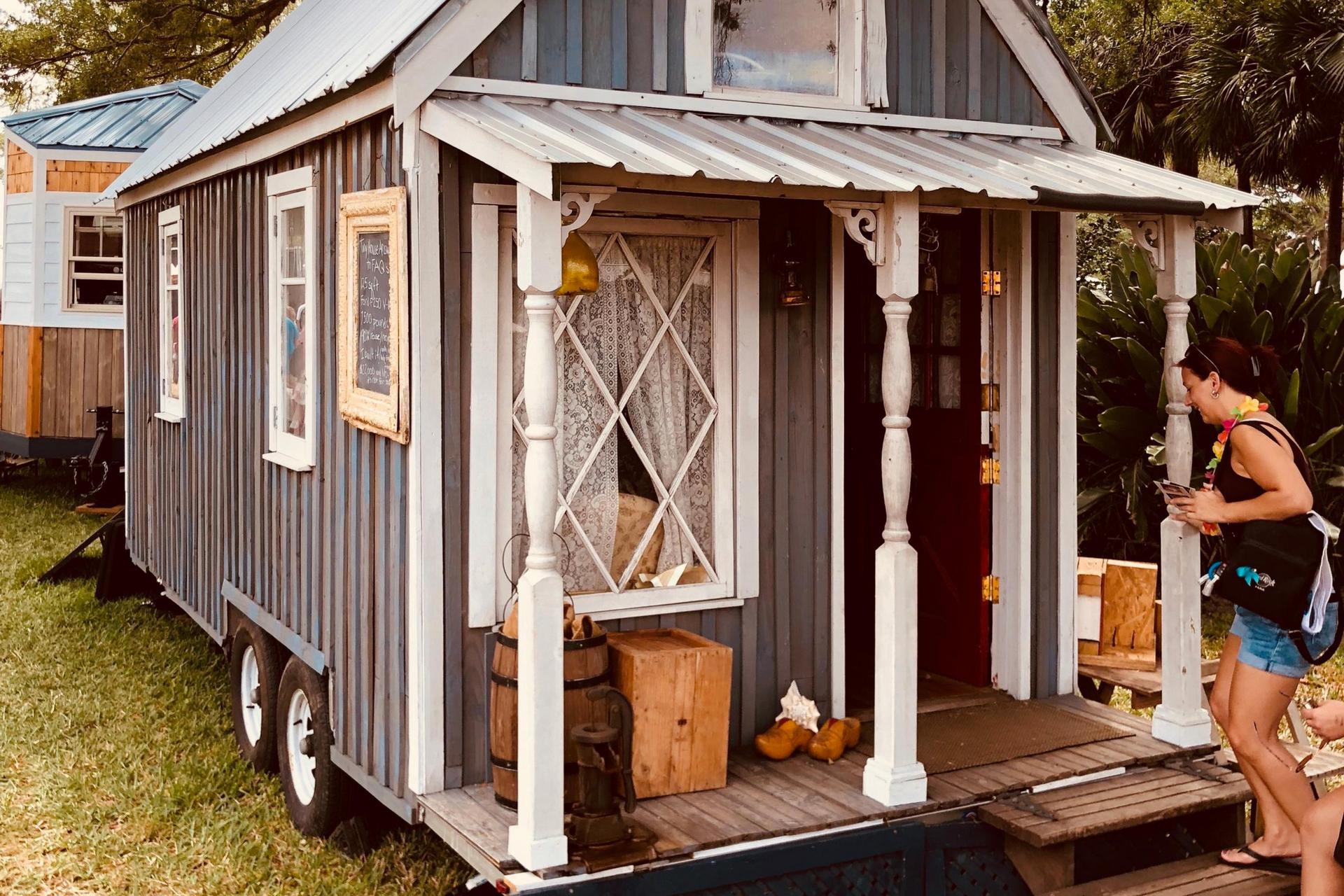 20 Build A Tiny House Kit Great Ideas