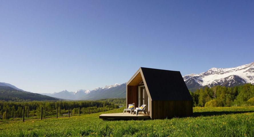 Tiny Cabin in the mountains